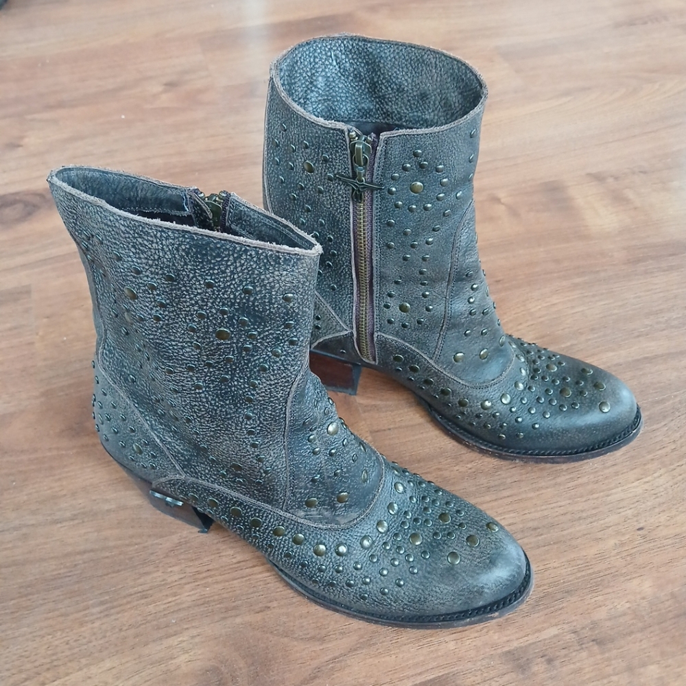 Lane Boots Goin' Studdie Booties, Size 7.5, Made In Mexico, Rare Style